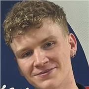 Ingénieur en informatique propose son aide pour des étudiants en informatique.